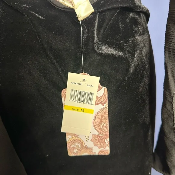 NWT Band Of The Free Girl Crush Black Velvet Midi Dress Size Medium - Picture 7 of 10